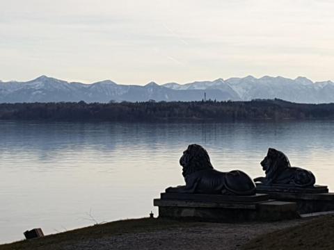 Central Starnberg And Surrounded By Nature Zewnętrze zdjęcie